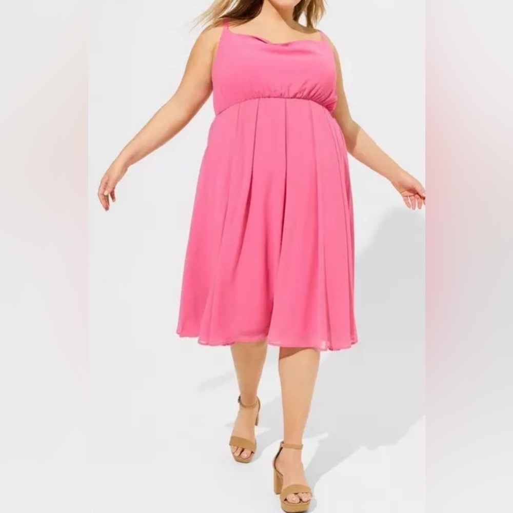 NWT Torrid Maxi Chiffon Cowl Neck Pleated Dress Sz 2X